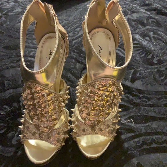 Spiky pumps - Picture 5 of 5